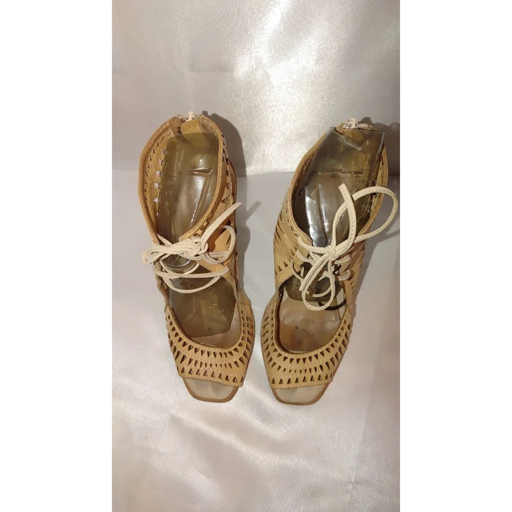Jeffrey Campbell Rodillo Lace Ups Size 7.5